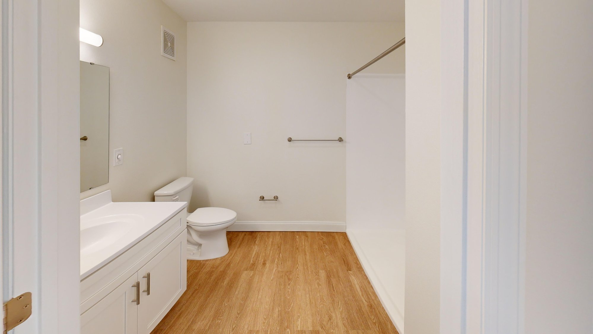 Bethel-Park-IL-Studio-325-sqft-Bathroom