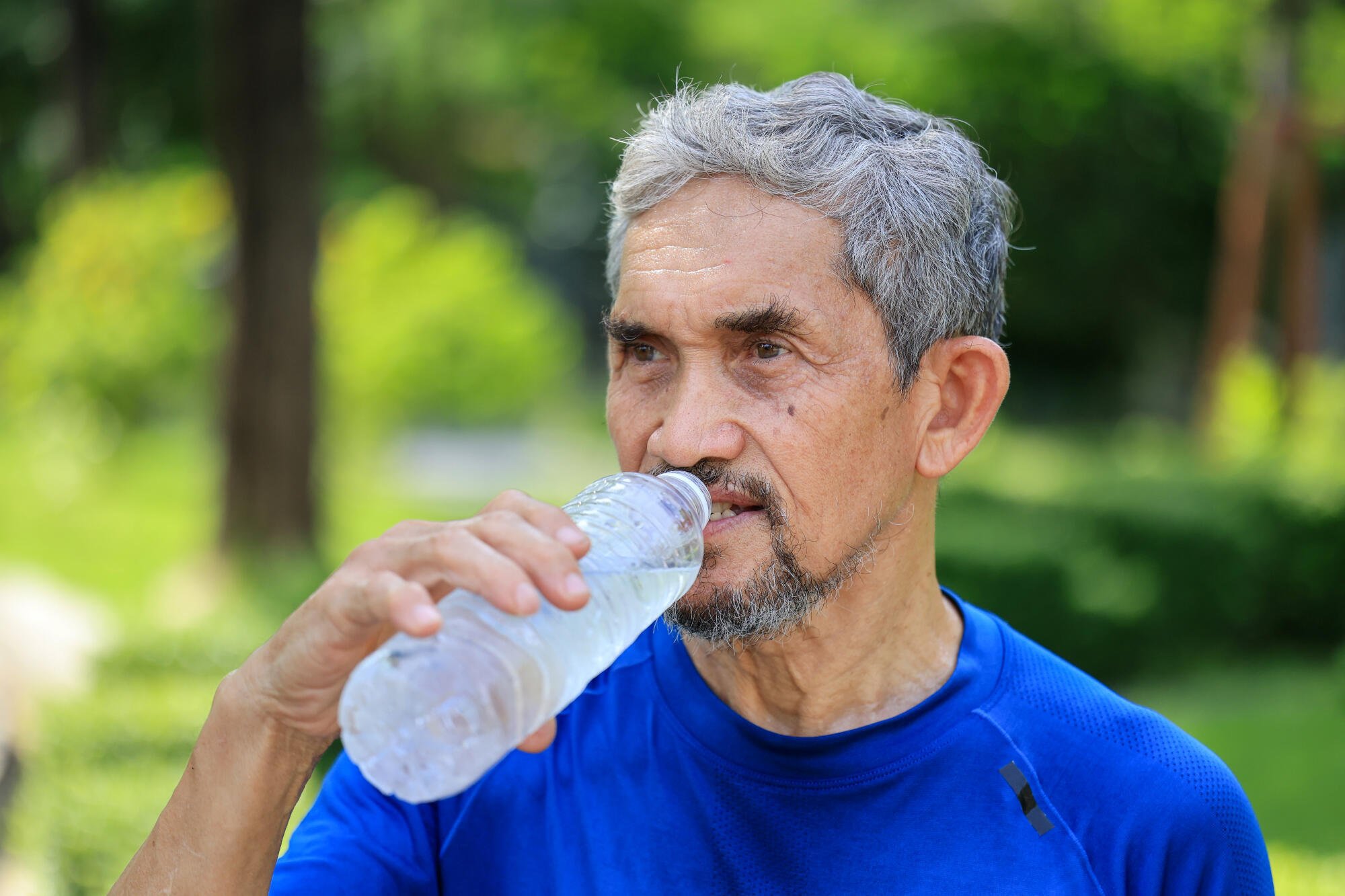 Sun Poisoning vs Heat Stroke: What Bethel Park Seniors Need to Know